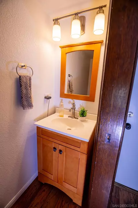 Bath - 5715 Baltimore Dr #20, La Mesa, CA 91942 photo 1 of 6
