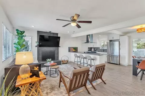 Living - 4040 Apore St, La Mesa, CA 91941 photo 2 of 4