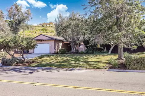 Exterior - 4307 Macronald Dr, La Mesa, CA 91941 photo 10 of 12