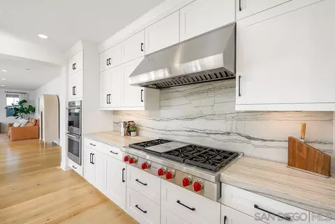Kitchen - 664 Sea Ridge Ct, Encinitas, CA 92024 photo 2 of 4