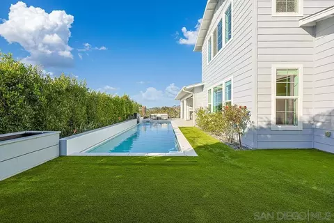 Exterior - 664 Sea Ridge Ct, Encinitas, CA 92024 photo 12 of 15