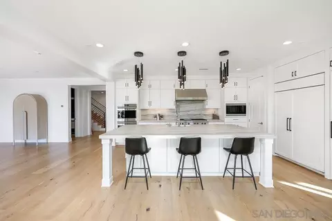Kitchen - 664 Sea Ridge Ct, Encinitas, CA 92024 photo 3 of 4