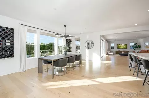 Dining - 664 Sea Ridge Ct, Encinitas, CA 92024 photo 2 of 2
