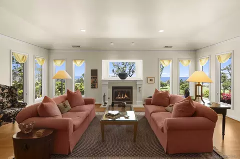 7207 Fairway Rd, La Jolla, CA 92037 photo 3