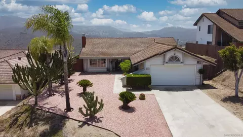 2552 Wind River Rd, El Cajon, CA 92019