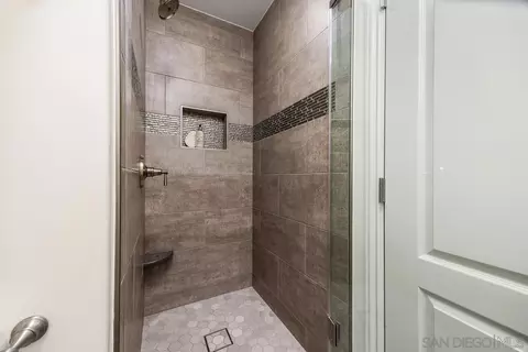 Bath - 12960 Caminito Bodega, Del Mar, CA 92014 photo 3 of 5