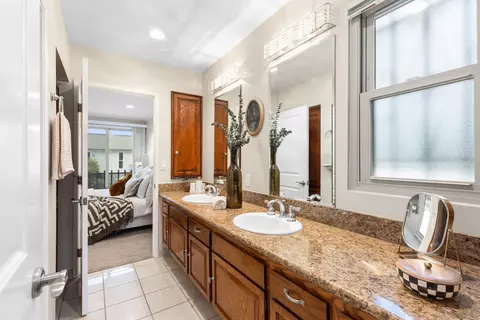 Bath - 3003 Orleans E, San Diego, CA 92110 photo 2 of 4