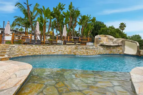 1761 Country Ln, Escondido, CA 92025