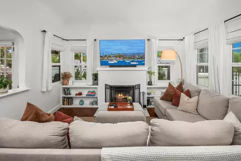 Living - 4363 Harvard Ave, La Mesa, CA 91942 photo 4 of 7