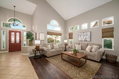 1831 Olympus Loop Dr, Vista, CA 92081 photo 5
