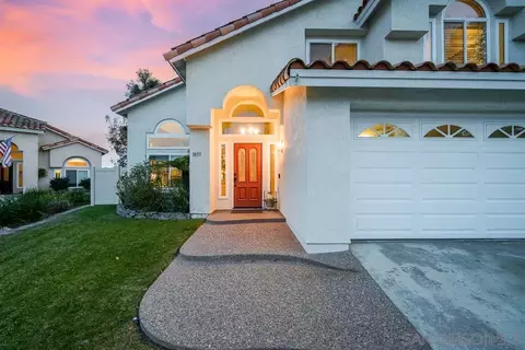 1831 Olympus Loop Dr, Vista, CA 92081 photo 4