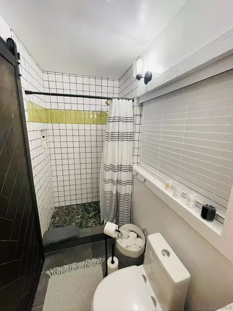 Bath - 135 E 10th, Escondido, CA 92025 photo 2 of 4