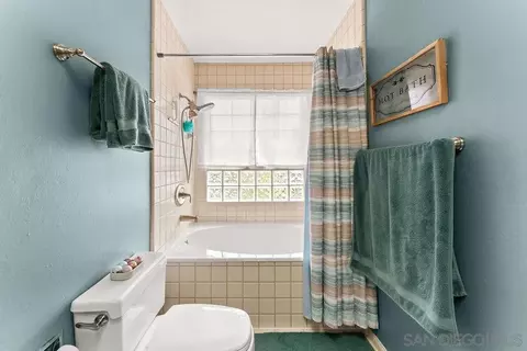 Bath - 7303 Eads Ave, La Jolla, CA 92037 photo 3 of 5