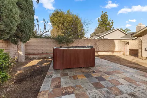 Exterior - 7552 Paramount Ct, Rancho Cucamonga, CA 91730 photo 7 of 9