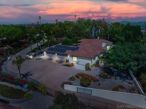 View/Area - 2860 Via Rancheros Way, Fallbrook, CA 92028 photo 3 of 4
