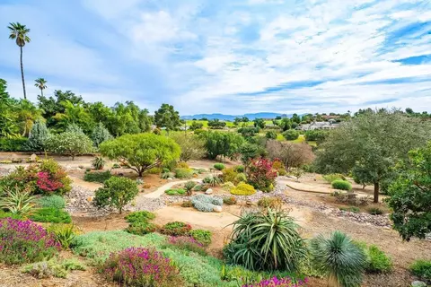 Exterior - 2860 Via Rancheros Way, Fallbrook, CA 92028 photo 19 of 29