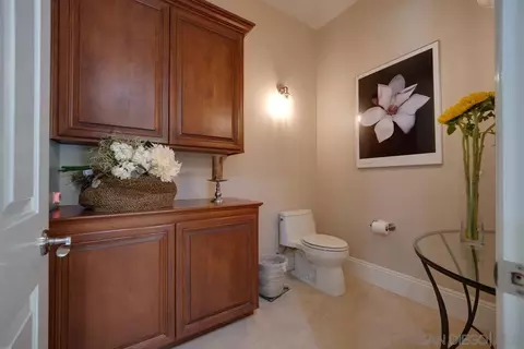 Bath - 2860 Via Rancheros Way, Fallbrook, CA 92028 photo 5 of 8