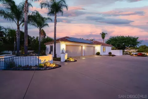 Exterior - 2860 Via Rancheros Way, Fallbrook, CA 92028 photo 4 of 29