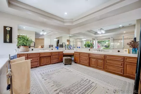 Bath - 2860 Via Rancheros Way, Fallbrook, CA 92028 photo 3 of 8