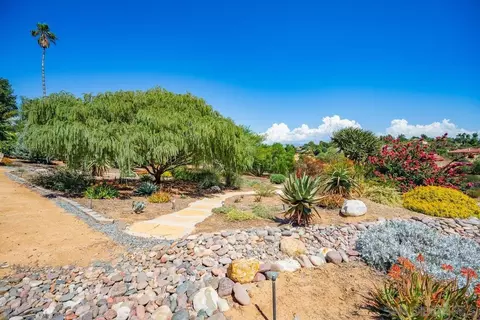 Exterior - 2860 Via Rancheros Way, Fallbrook, CA 92028 photo 18 of 29