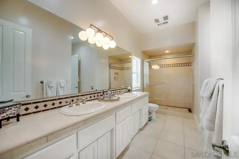 Bath - 2860 Via Rancheros Way, Fallbrook, CA 92028 photo 8 of 8