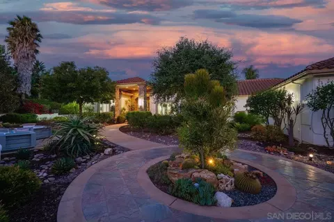 Exterior - 2860 Via Rancheros Way, Fallbrook, CA 92028 photo 10 of 29