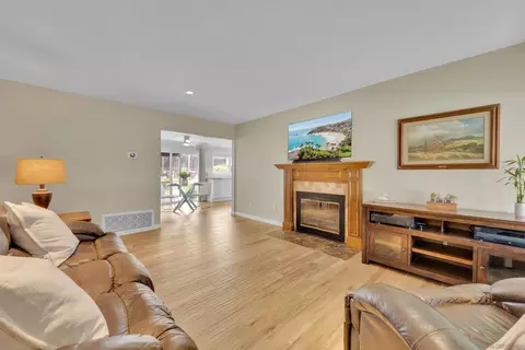 Living - 13622 Utopia Rd, Poway, CA 92064 photo 1 of 2