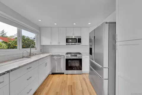 Kitchen - 13622 Utopia Rd, Poway, CA 92064 photo 1 of 2