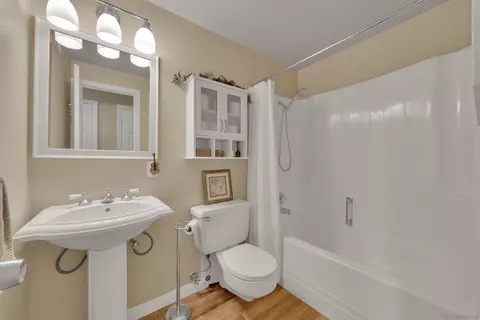 Bath - 13622 Utopia Rd, Poway, CA 92064 photo 1 of 3