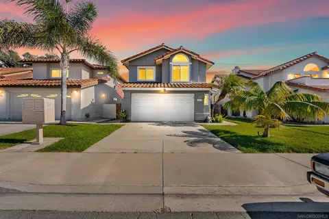 1813 Avenida Segovia, Oceanside, CA 92056