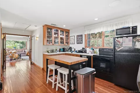 Kitchen - 432 Arnold Way, Alpine, CA 91901 photo 7 of 7