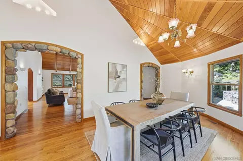 Dining - 432 Arnold Way, Alpine, CA 91901 photo 2 of 3