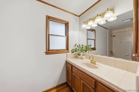Bath - 432 Arnold Way, Alpine, CA 91901 photo 1 of 5