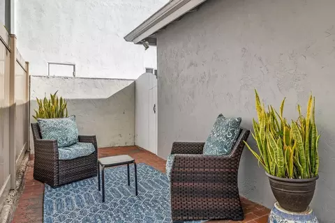 Exterior - 264 A Ave, Coronado, CA 92118 photo 5 of 10