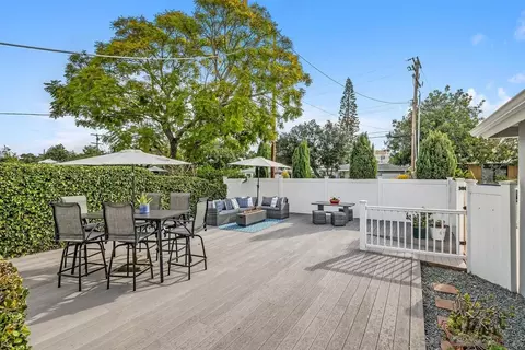 Exterior - 264 A Ave, Coronado, CA 92118 photo 3 of 10