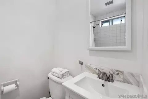 Bath - 264 A Ave, Coronado, CA 92118 photo 1 of 4