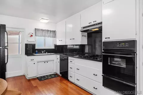 Kitchen - 264 A Ave, Coronado, CA 92118 photo 2 of 3