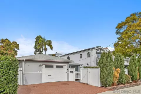 Exterior - 264 A Ave, Coronado, CA 92118 photo 4 of 10
