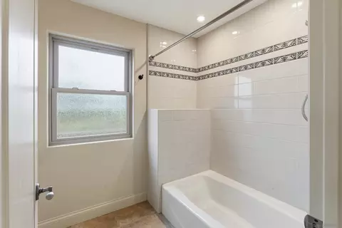 Bath - 11020 Explorer Rd, La Mesa, CA 91941 photo 3 of 4