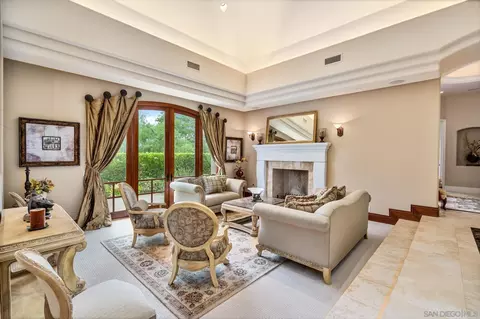 Living - 14380 Ciera Ct, Poway, CA 92064 photo 1 of 2
