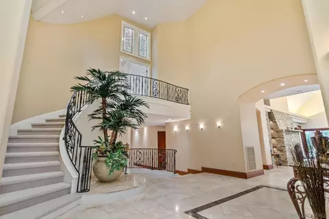 Entry Way - 14380 Ciera Ct, Poway, CA 92064 photo 3 of 4