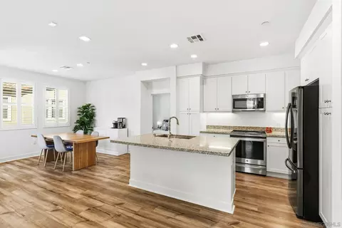 8691 Barbados Ln, Santee, CA 92071 photo 4