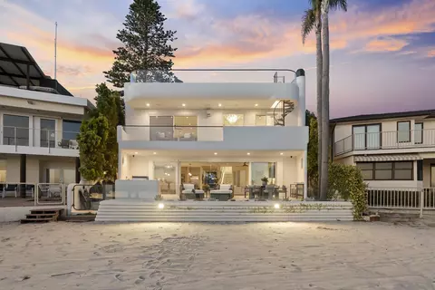 1053 E Briarfield Dr, San Diego, CA 92109