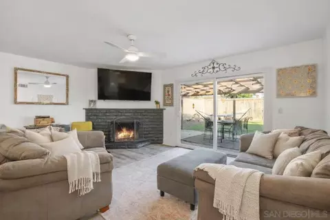 Living - 436 W Redondo Way, Oceanside, CA 92057 photo 1 of 2