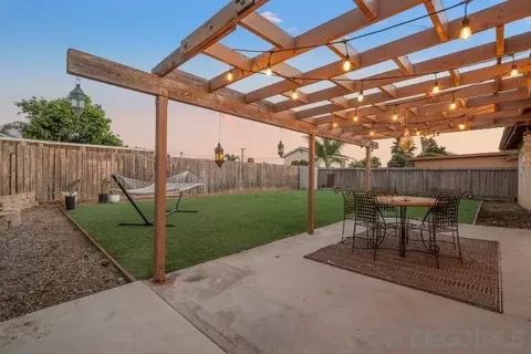 Exterior - 436 W Redondo Way, Oceanside, CA 92057 photo 3 of 4