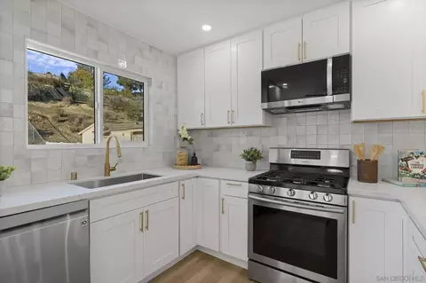 Kitchen - 13442 Mountainside Dr, Poway, CA 92064 photo 1 of 2