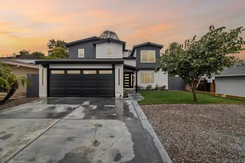4334 Rous St, San Diego, CA 92122