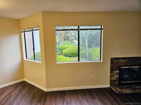 Living - 2962 Alanwood Ct, Spring Valley, CA 91978 photo 4 of 8