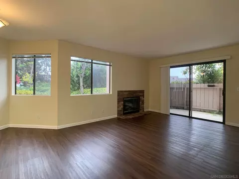 Living - 2962 Alanwood Ct, Spring Valley, CA 91978 photo 2 of 8
