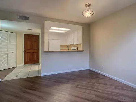 Living - 2962 Alanwood Ct, Spring Valley, CA 91978 photo 1 of 8